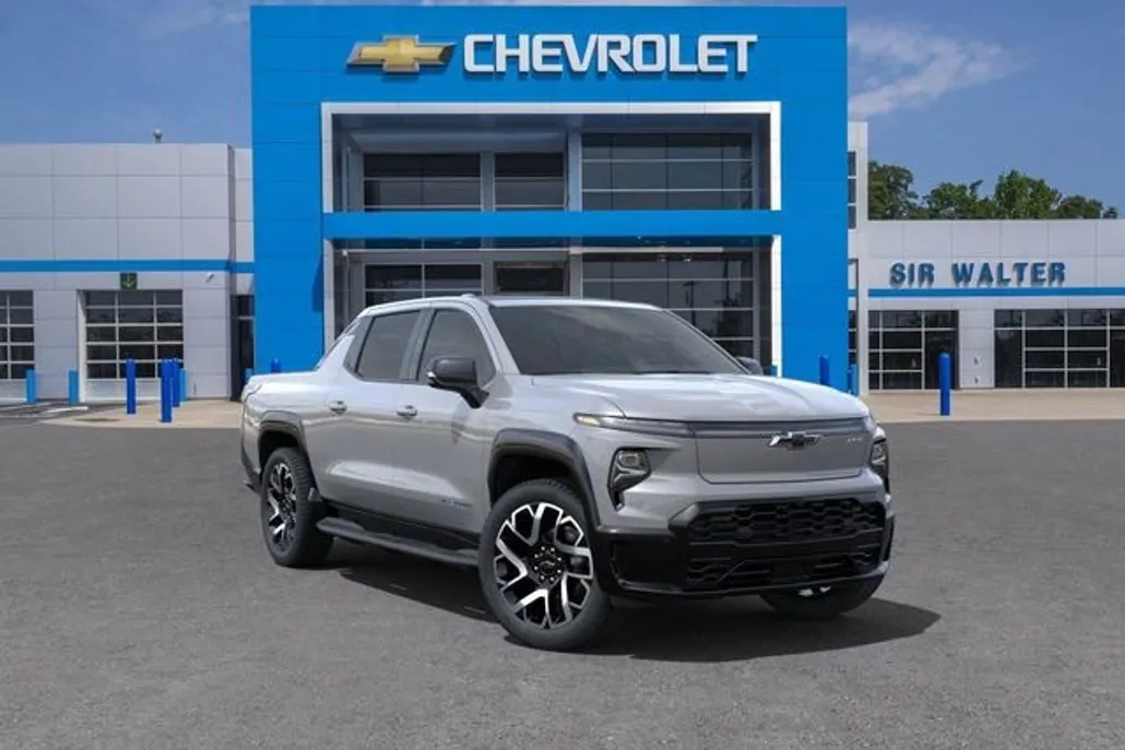 2025 Chevrolet Silverado EV RST photo 1