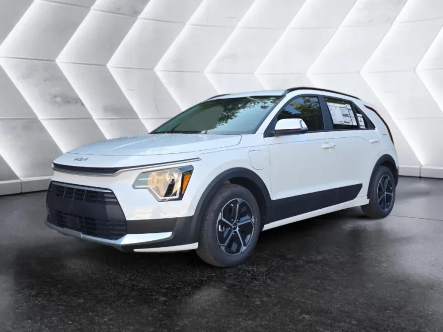 2025 Kia Niro Plug-In Hybrid EX photo 1
