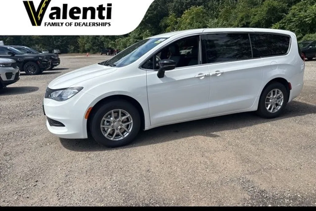 2026 Chrysler Voyager LX photo 1