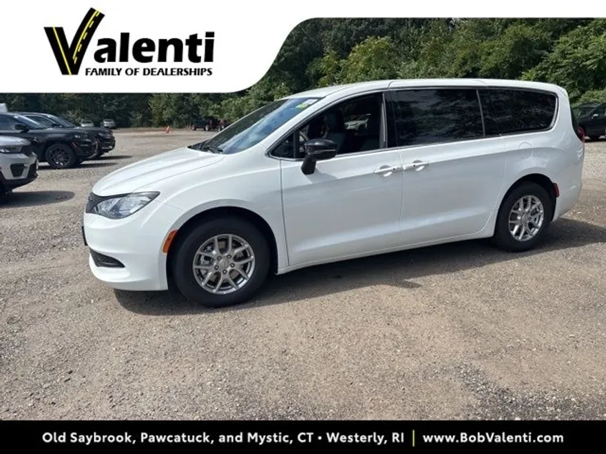 2026 Chrysler Voyager LX photo 1
