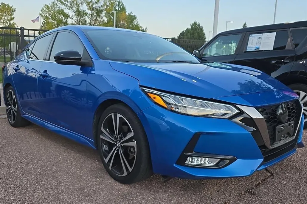 2023 Nissan Sentra SR photo 1
