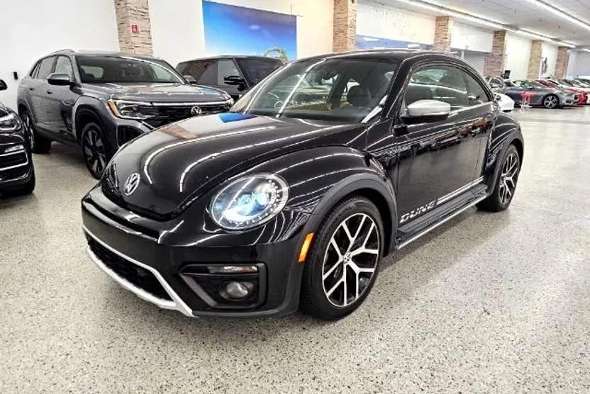2016 Volkswagen Beetle 1.8T Dune photo 1