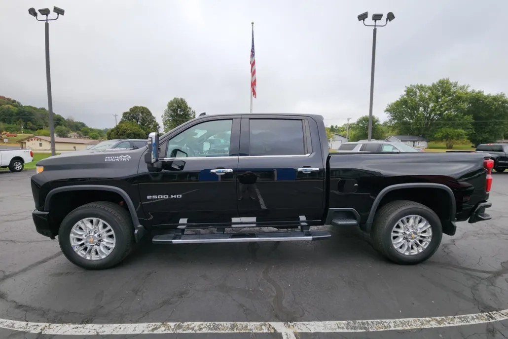 2022 Chevrolet Silverado 2500HD High Country photo 1