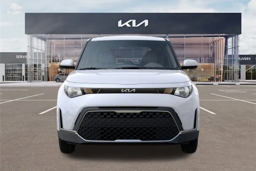 2025 Kia Soul LX photo 1