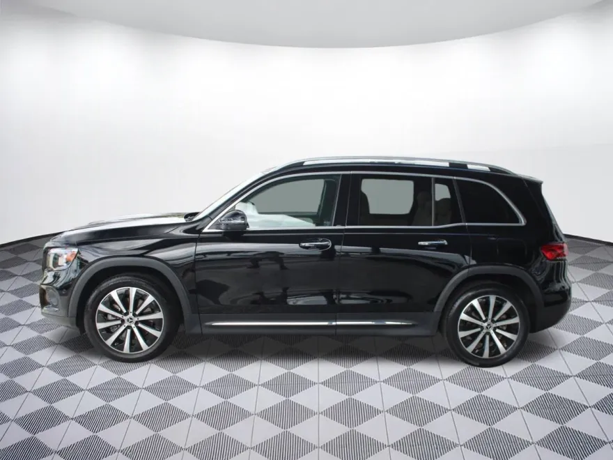 2022 Mercedes Benz GLB 250 photo 1