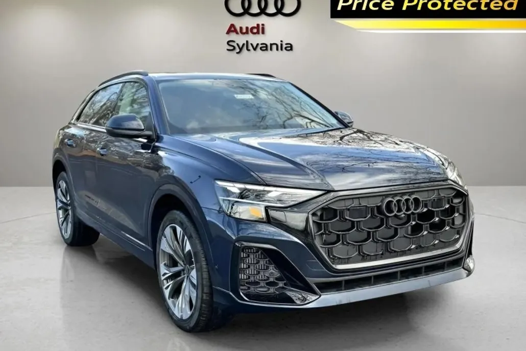 2025 Audi Q8 55 Premium Plus photo 1