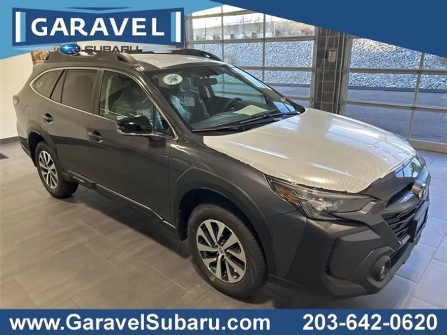 2025 Subaru Outback Premium photo 1