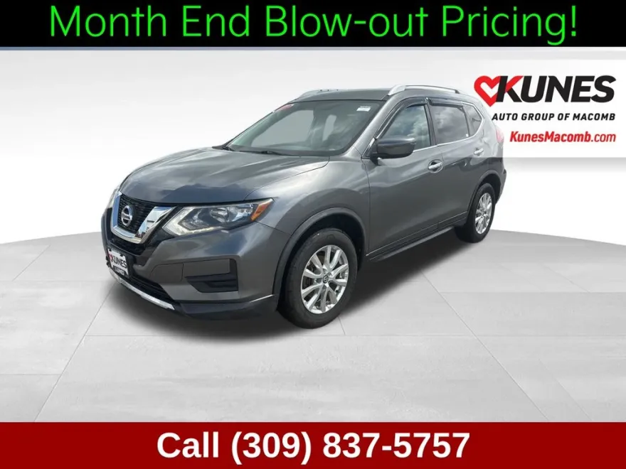 2017 Nissan Rogue SV photo 1