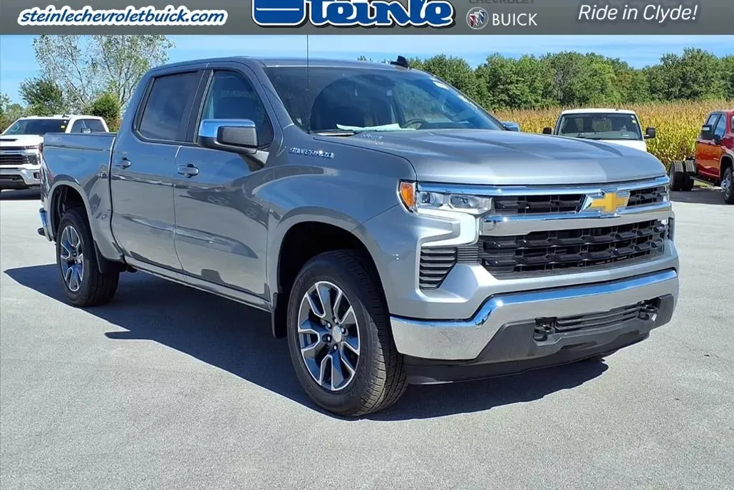 2026 Chevrolet Silverado 1500 LT photo 1