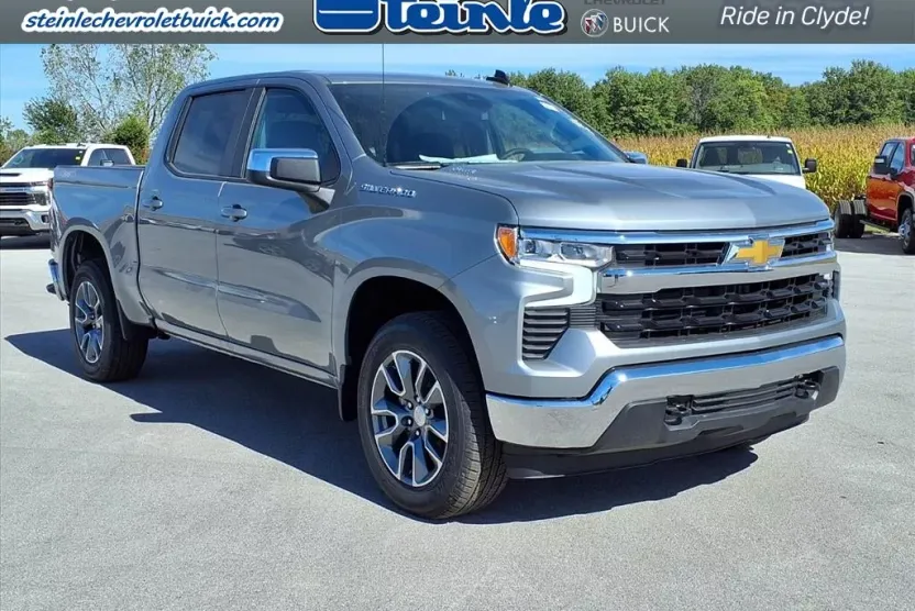 2026 Chevrolet Silverado 1500 LT photo 1