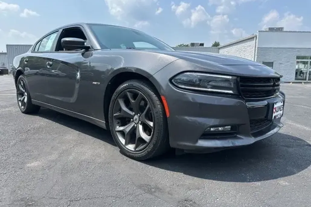 2018 Dodge Charger R/T photo 1