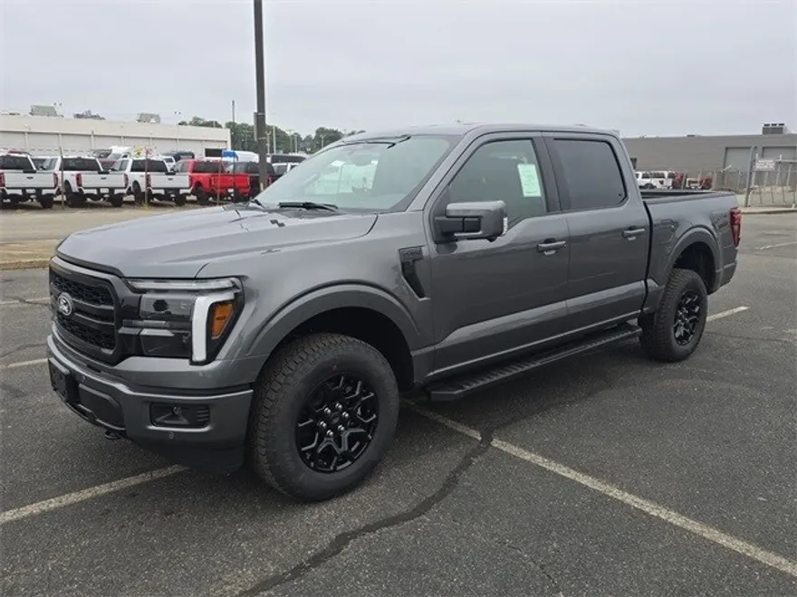 2025 Ford F-150 Lariat photo 1