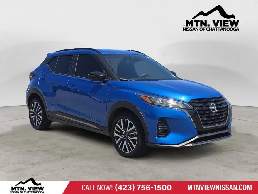 2024 Nissan Kicks SR photo 1