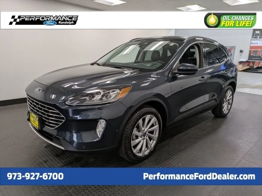 2022 Ford Escape Titanium photo 1