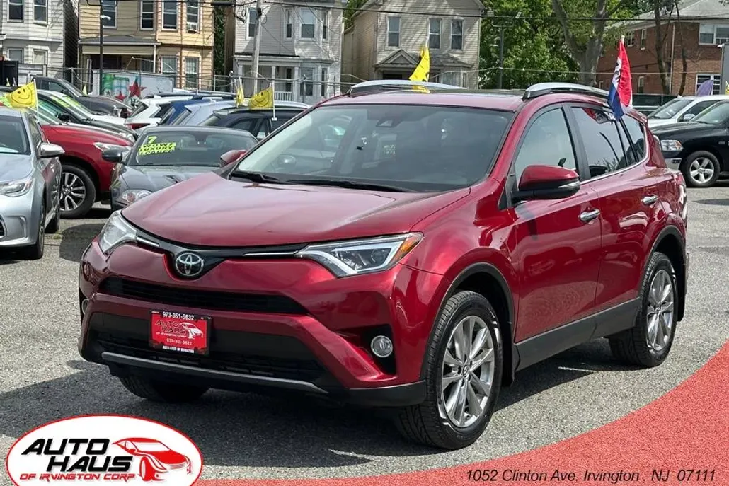 2018 Toyota RAV4 Limited photo 1