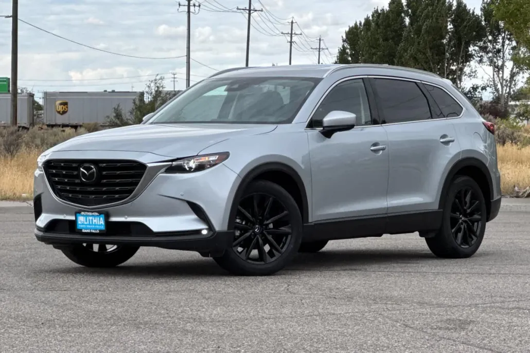 2022 Mazda CX-9 Touring photo 1