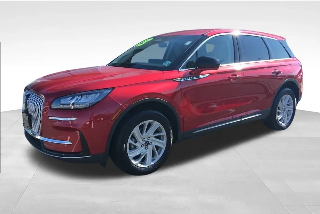2023 Lincoln Corsair Standard photo 1
