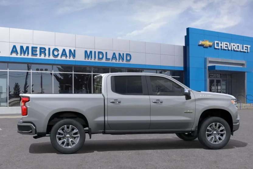 2026 Chevrolet Silverado 1500 LT photo 1