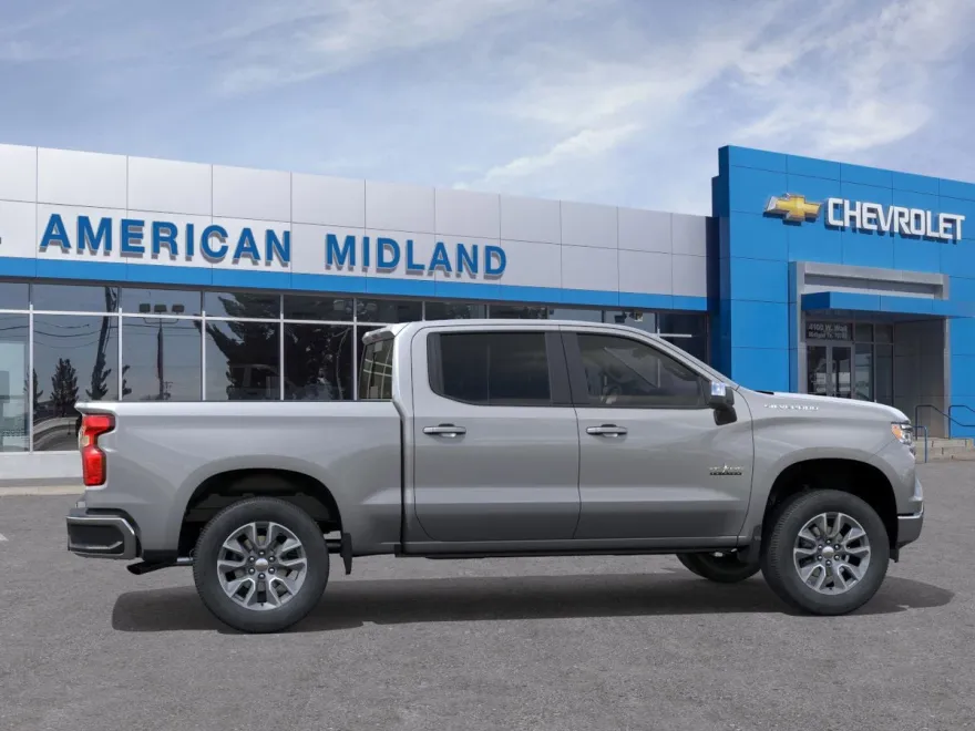 2026 Chevrolet Silverado 1500 LT photo 1