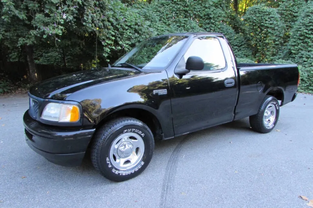 1998 Ford F-150 XL photo 1