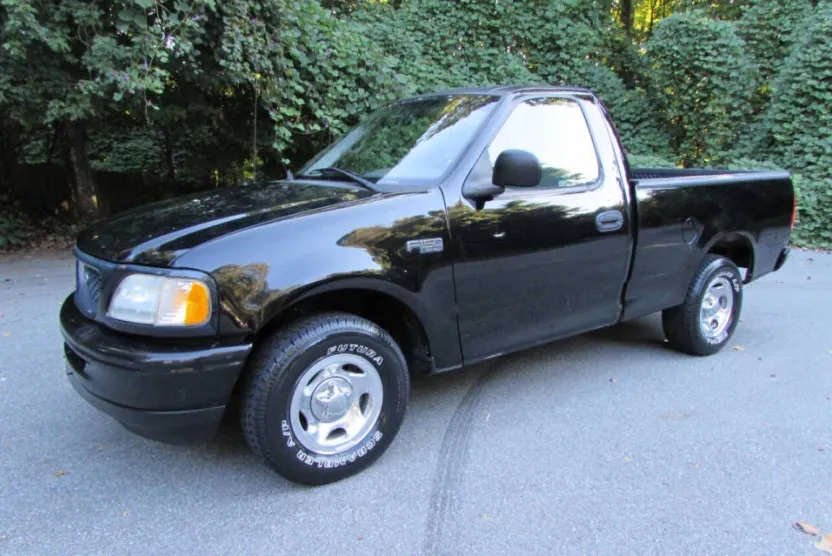 1998 Ford F-150 XL photo 1
