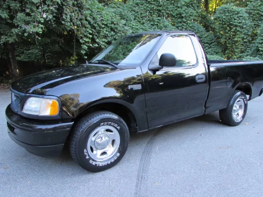 1998 Ford F-150 XL photo 1