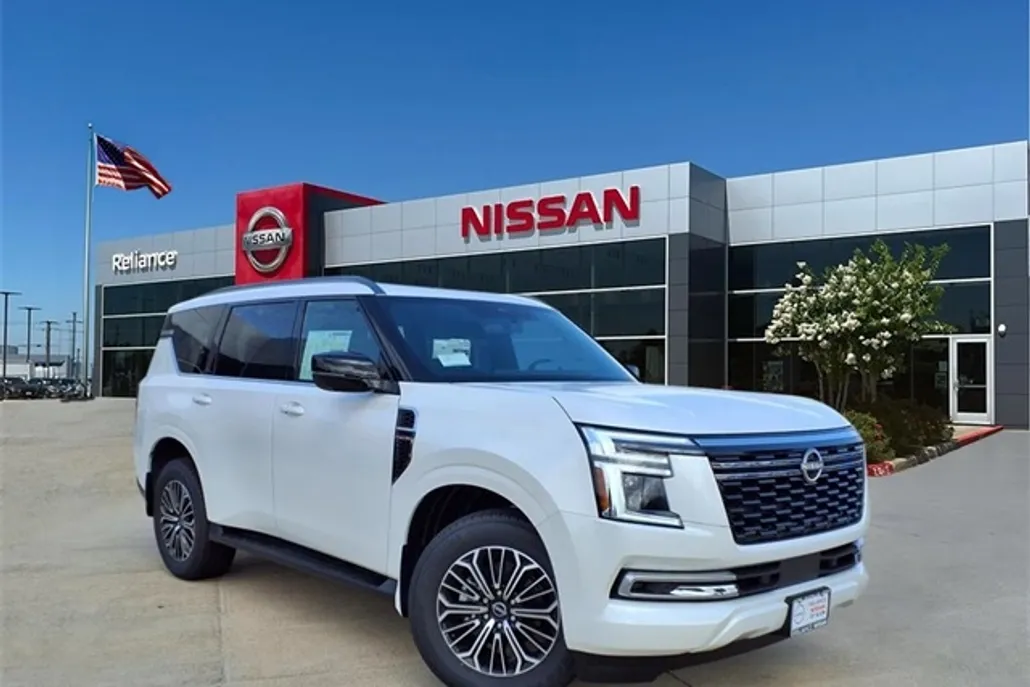 2025 Nissan Armada SL photo 1