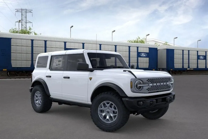 2025 Ford Bronco Badlands photo 1