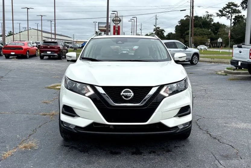 2020 Nissan Rogue Sport SV photo 1