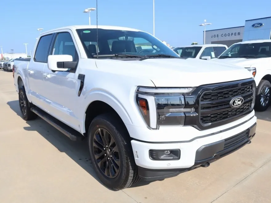 2025 Ford F-150 Lariat photo 1