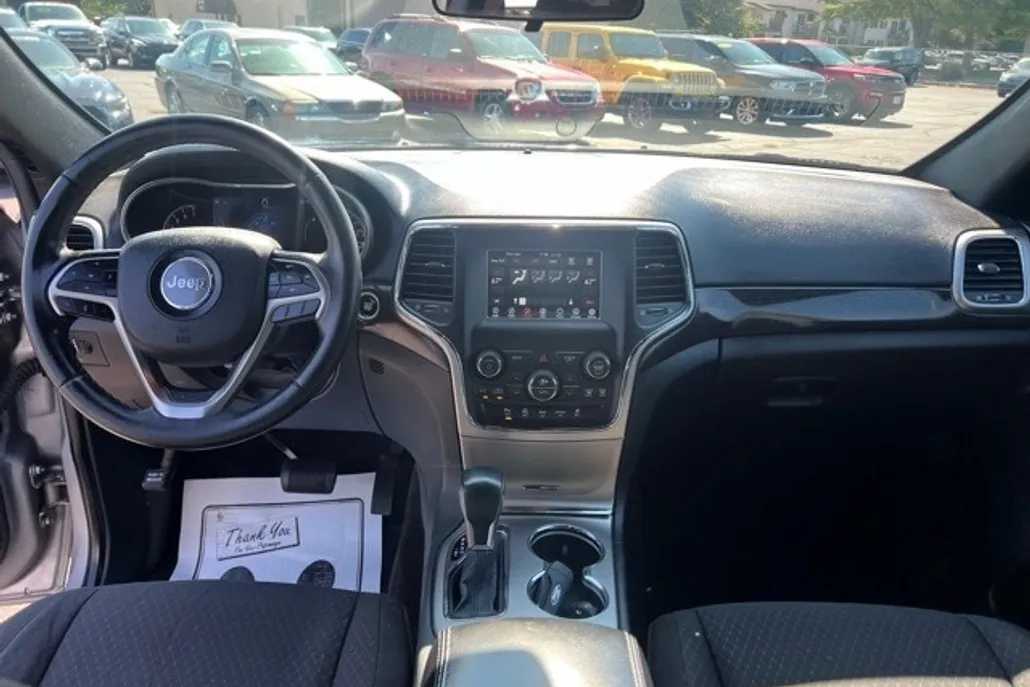 2018 Jeep Grand Cherokee Laredo photo 1