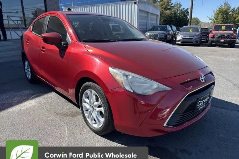 2017 Toyota Yaris iA Base photo 1