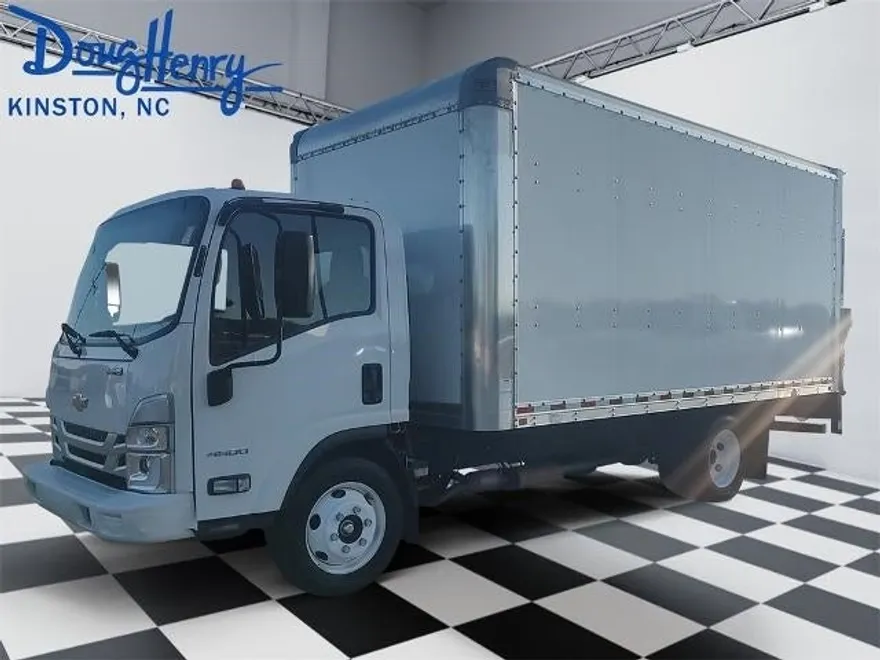 2023 Chevrolet Silverado 4500HD Base photo 1