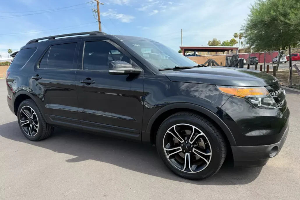 2015 Ford Explorer Sport photo 1