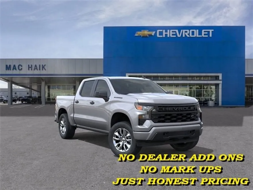 2026 Chevrolet Silverado Custom photo 1