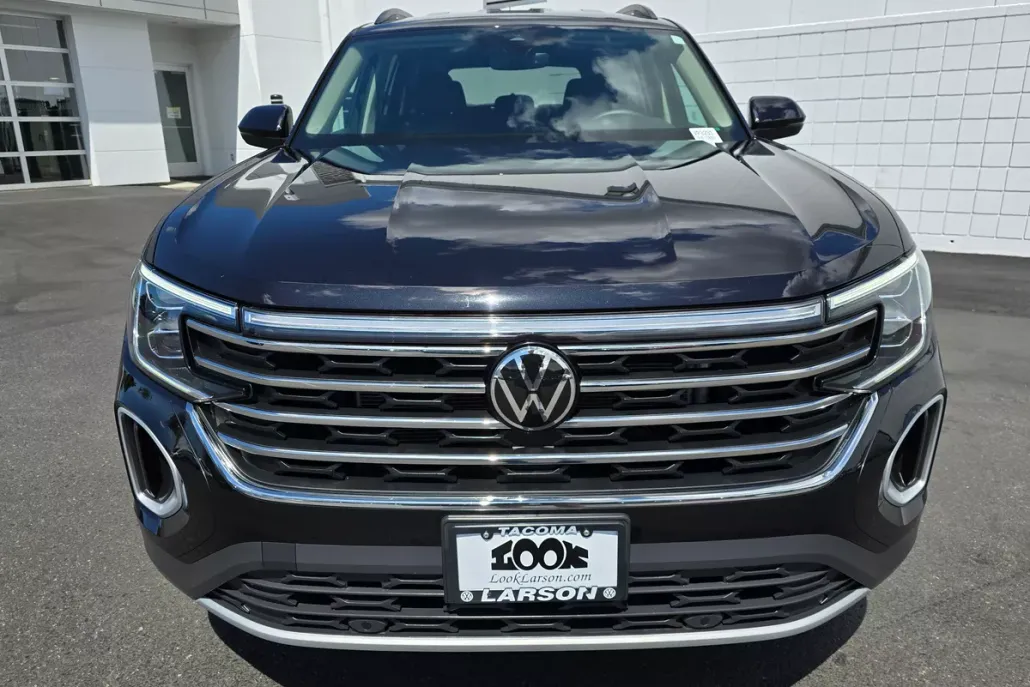 2024 Volkswagen Atlas SE photo 1