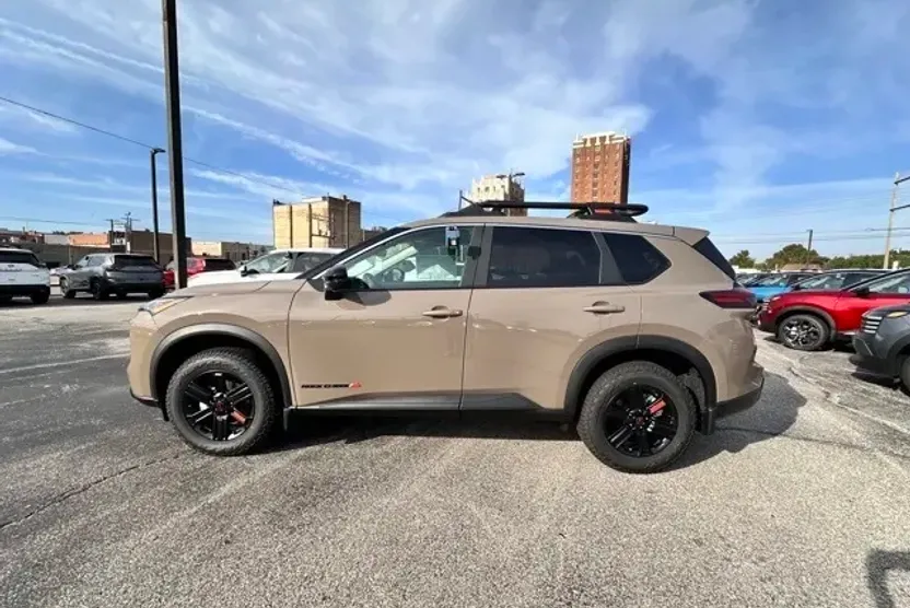 2026 Nissan Rogue SV photo 1
