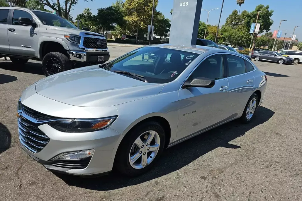 2020 Chevrolet Malibu LS photo 1