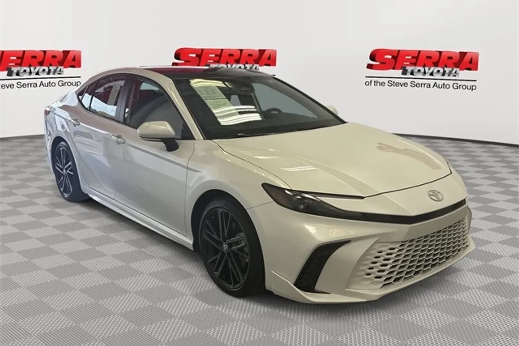 2025 Toyota Camry XSE photo 1
