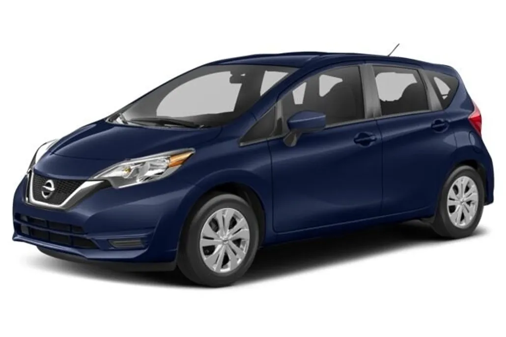 2017 Nissan Versa Note SV photo 1