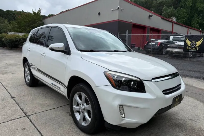 2014 Toyota RAV4 Base photo 1