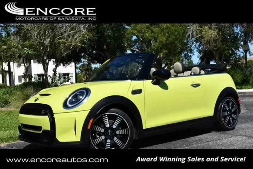 2022 Mini Cooper Convertible S photo 1