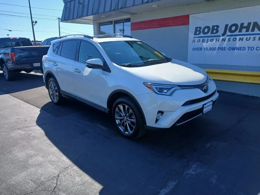 2018 Toyota RAV4 Limited photo 1