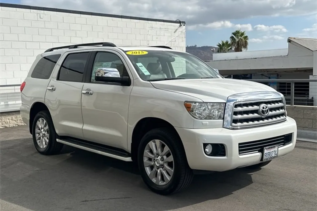 2015 Toyota Sequoia Platinum photo 1
