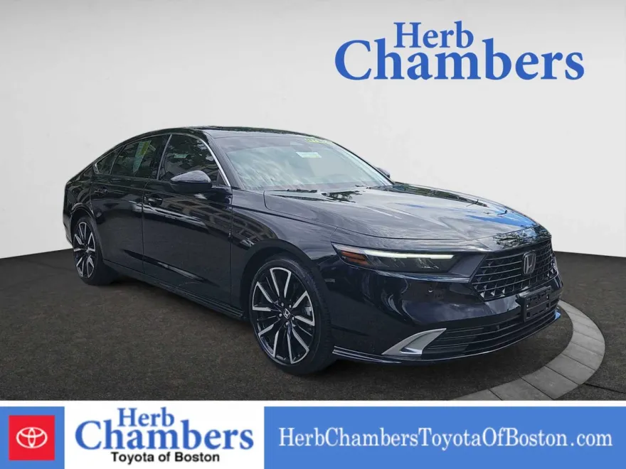 2024 Honda Accord Hybrid Touring photo 1