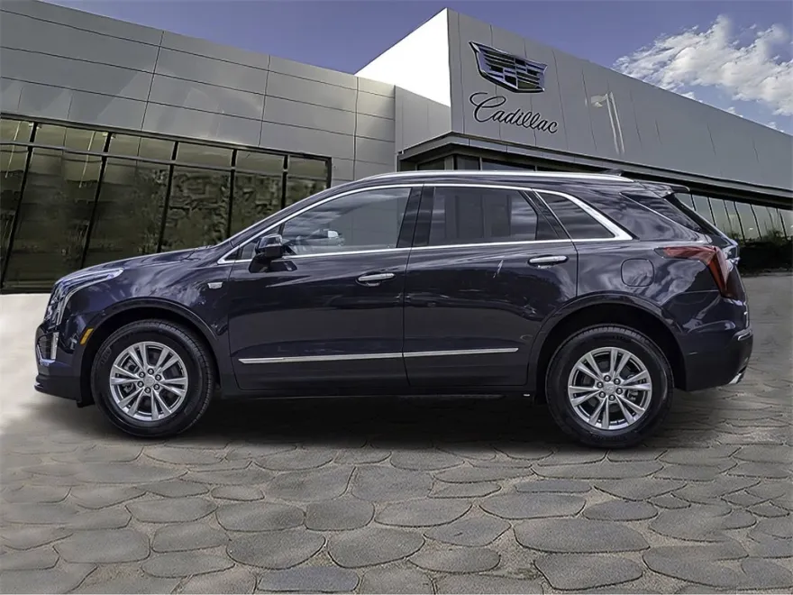 2025 Cadillac XT5 Luxury photo 2