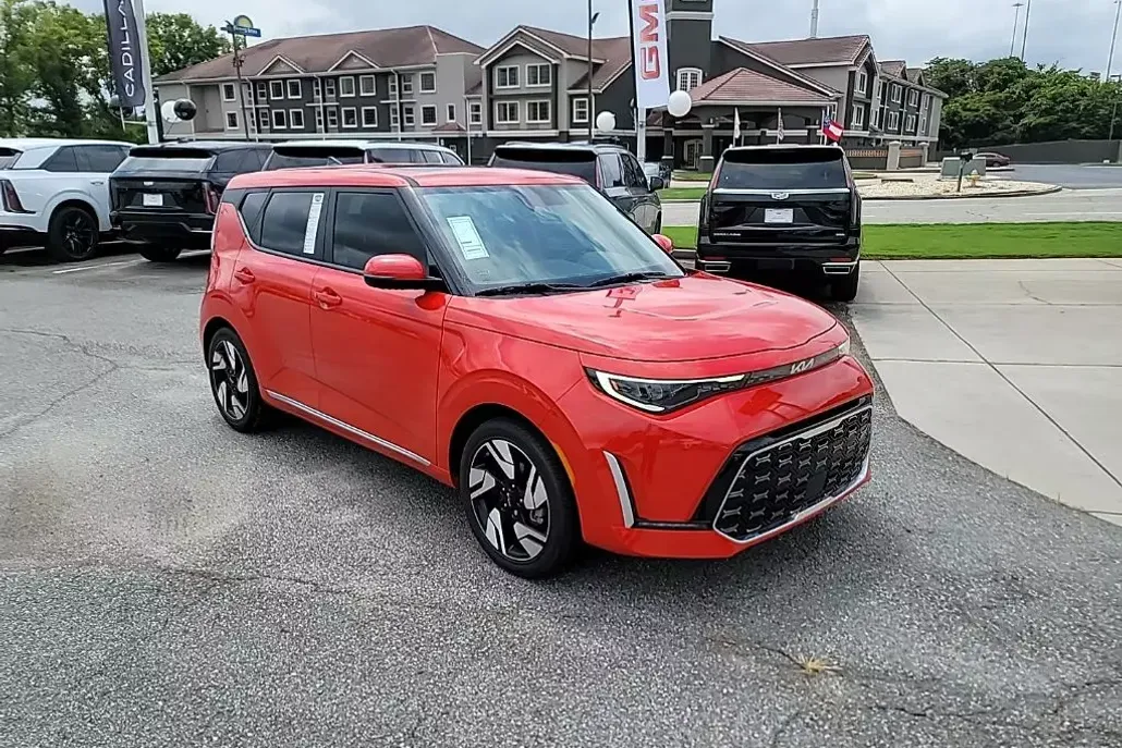 2025 Kia Soul GT-Line photo 1