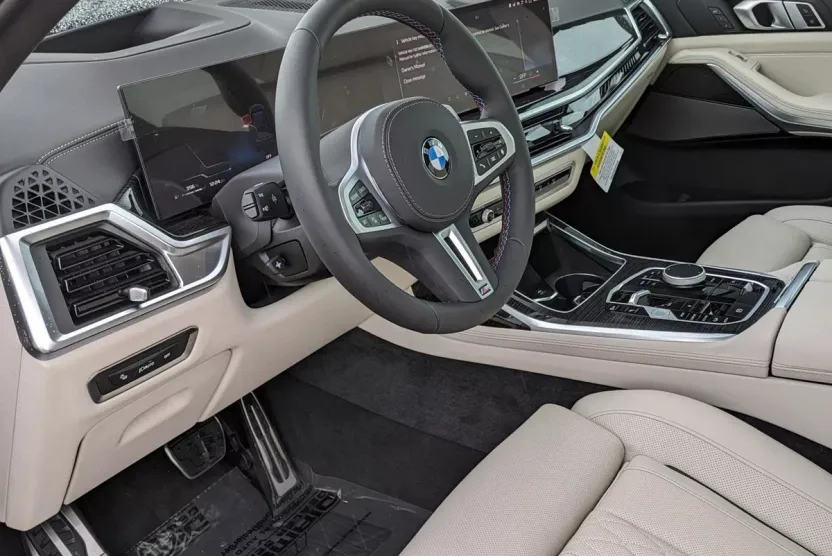 2025 Bmw X7 M60i photo 1