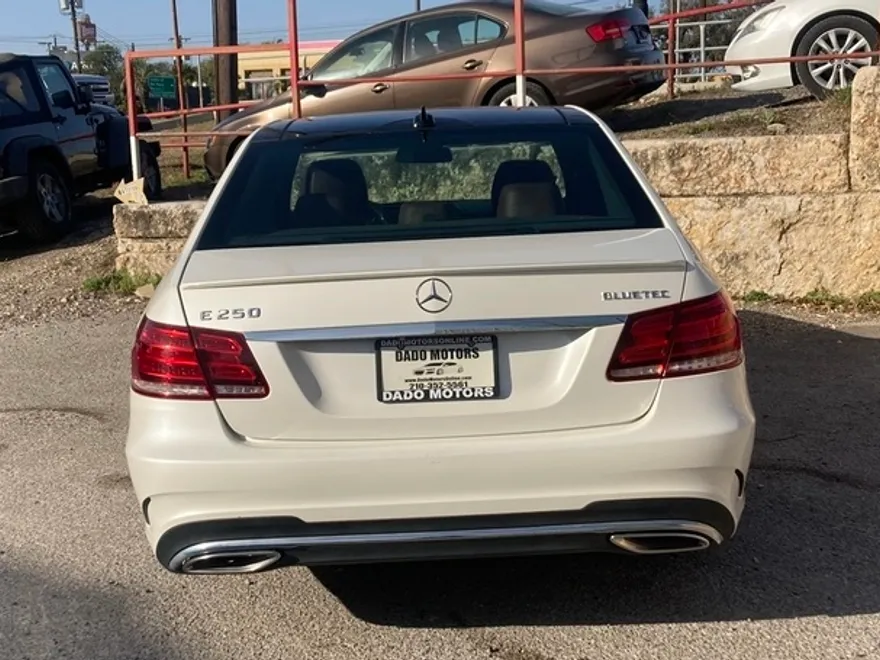 2014 Mercedes Benz E 250 BlueTEC photo 1