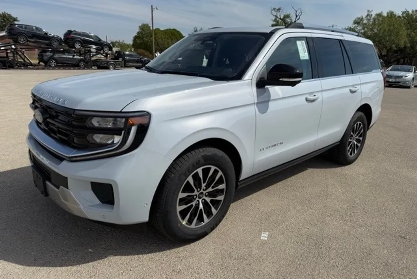 2025 Ford Expedition Platinum photo 1